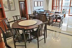 新中式以古典文化為背景，營(yíng)造極富中國(guó)浪漫情調(diào)生活空間